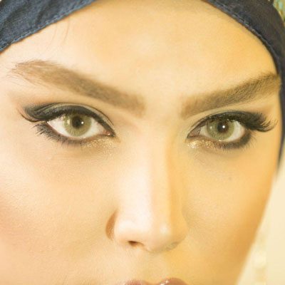 لنز سبز عسلی با تم زیتونی : برند پلی ویو رنگ آی وری